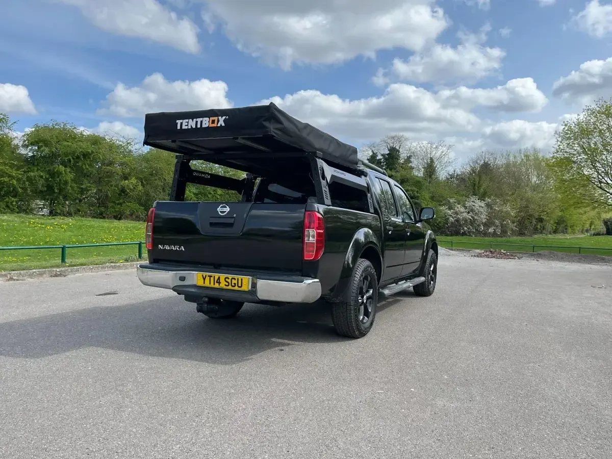 Używany Nissan Navara Tekna 2014 Czarny Pickup