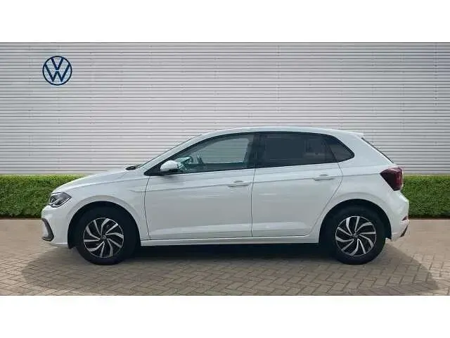Used VW Polo Life 95 HP (69 kW) 2023 White Hatchback