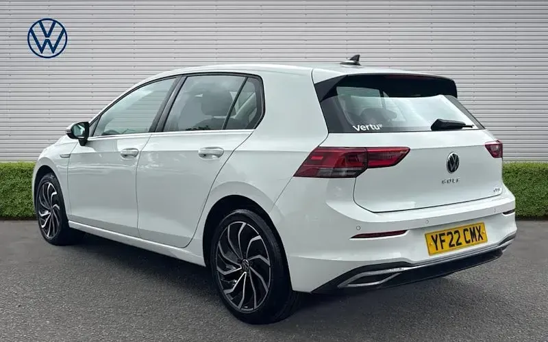 Begagnad VW Golf VIII Style 150 HK (110 kW) 2022 Halvkombi