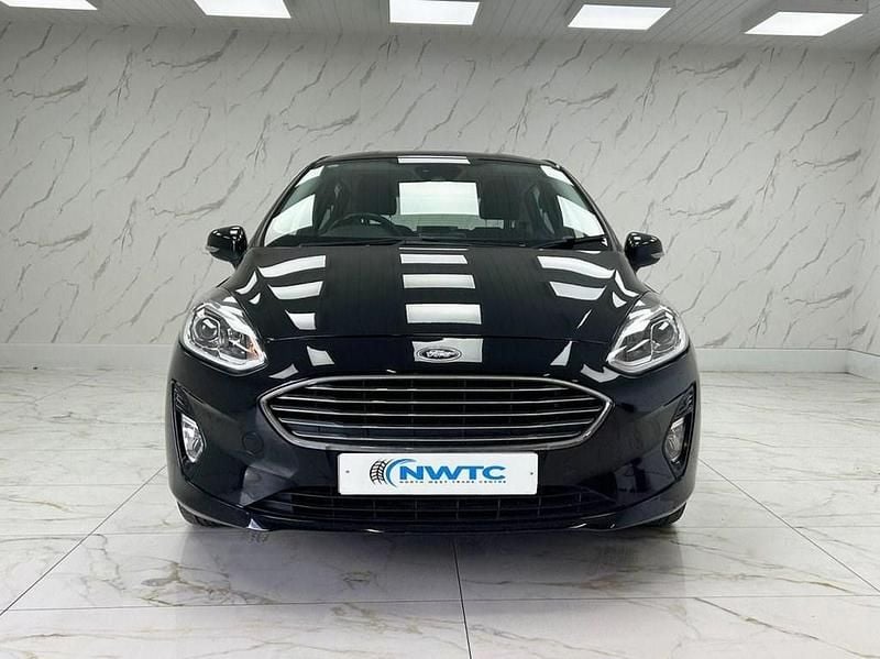 Used Ford Fiesta Zetec 85 HP (62 kW) 2019 Black Hatchback