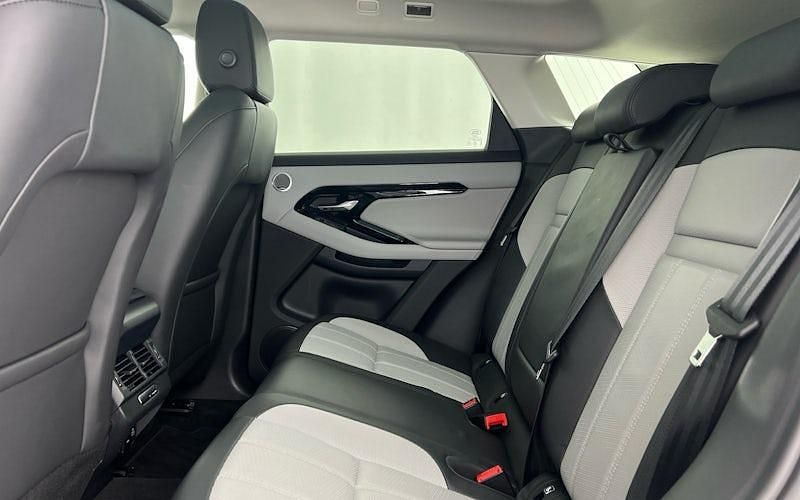 Begagnad Land Rover Range Rover evoque HSE Dynamic 204 HK (150 kW) 2024 SUV
