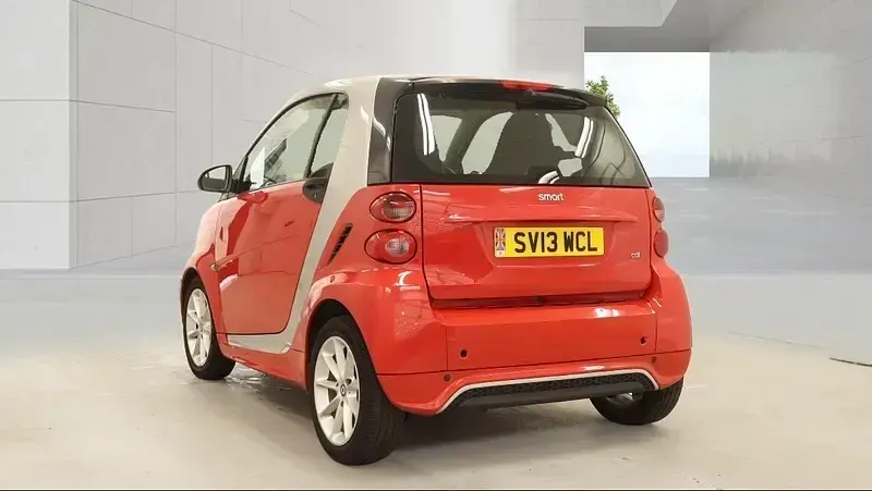 Used Smart ForTwo Coupé Passion 54 HP (39 kW) 2013 Red Coupe