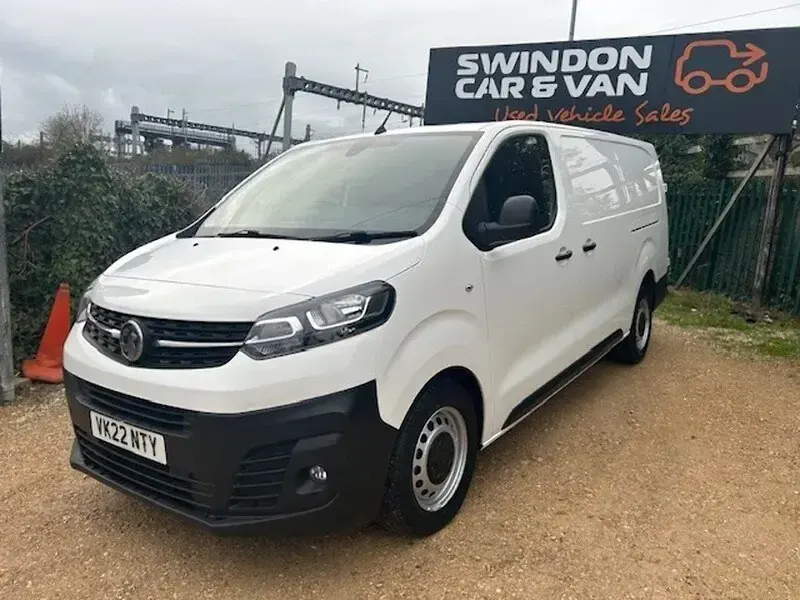 Gebraucht Vauxhall Vivaro 100 PS (73 kW) 2022 Weiß Van / Kleinbus
