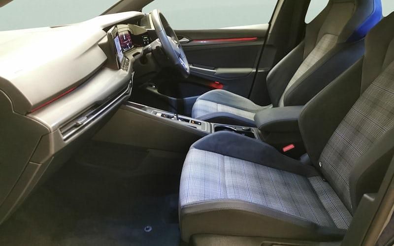 Used 2024 VW Golf VIII GTE Hatchback | £14,816 (Super price) - Image 1/2