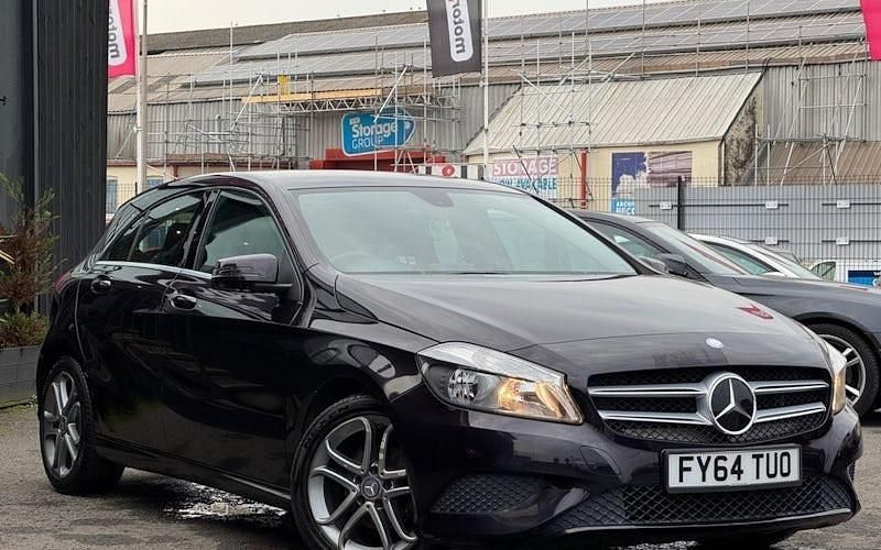 Used Mercedes A180 109 HP (80 kW) 2014 Purple Hatchback