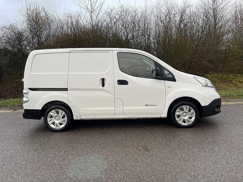 Used Nissan e-NV200 Acenta 2015 White MPV