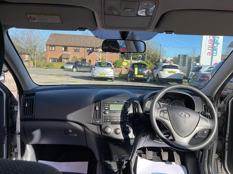 Used Hyundai i30 Comfort 108 HP (79 kW) 2009 Silver Hatchback