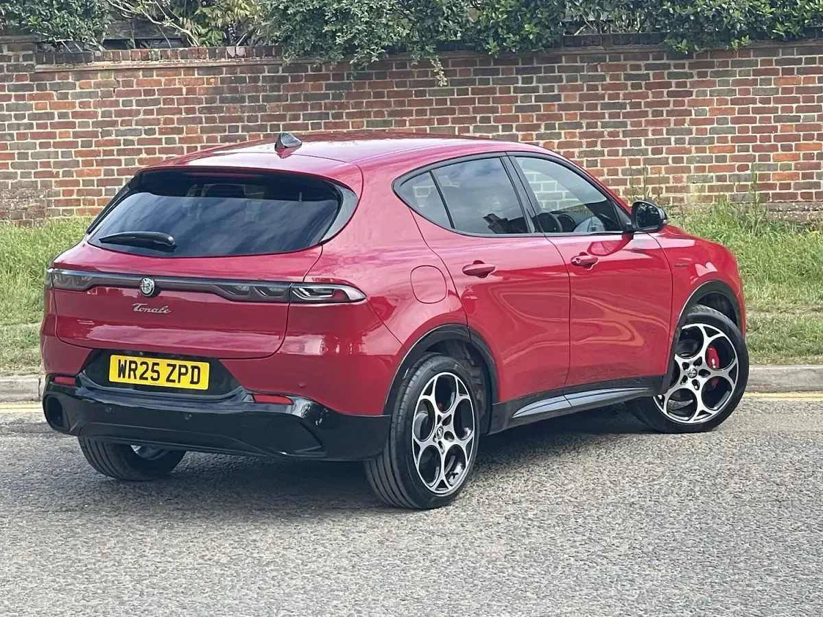 Used Alfa Romeo Tonale Veloce 2025 Red SUV