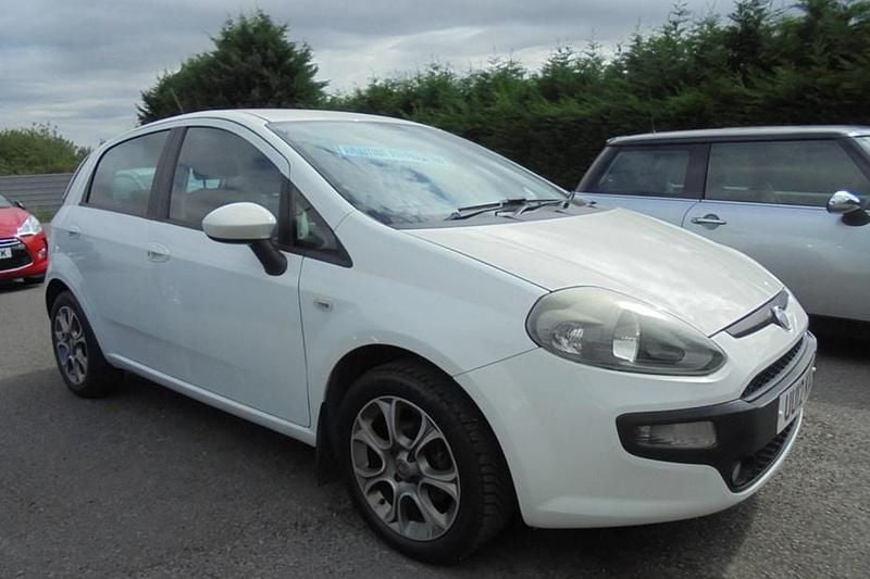 White Used 2012 Fiat Punto Evo Hatchback | £2,695 (Expensive) - Image 1/1
