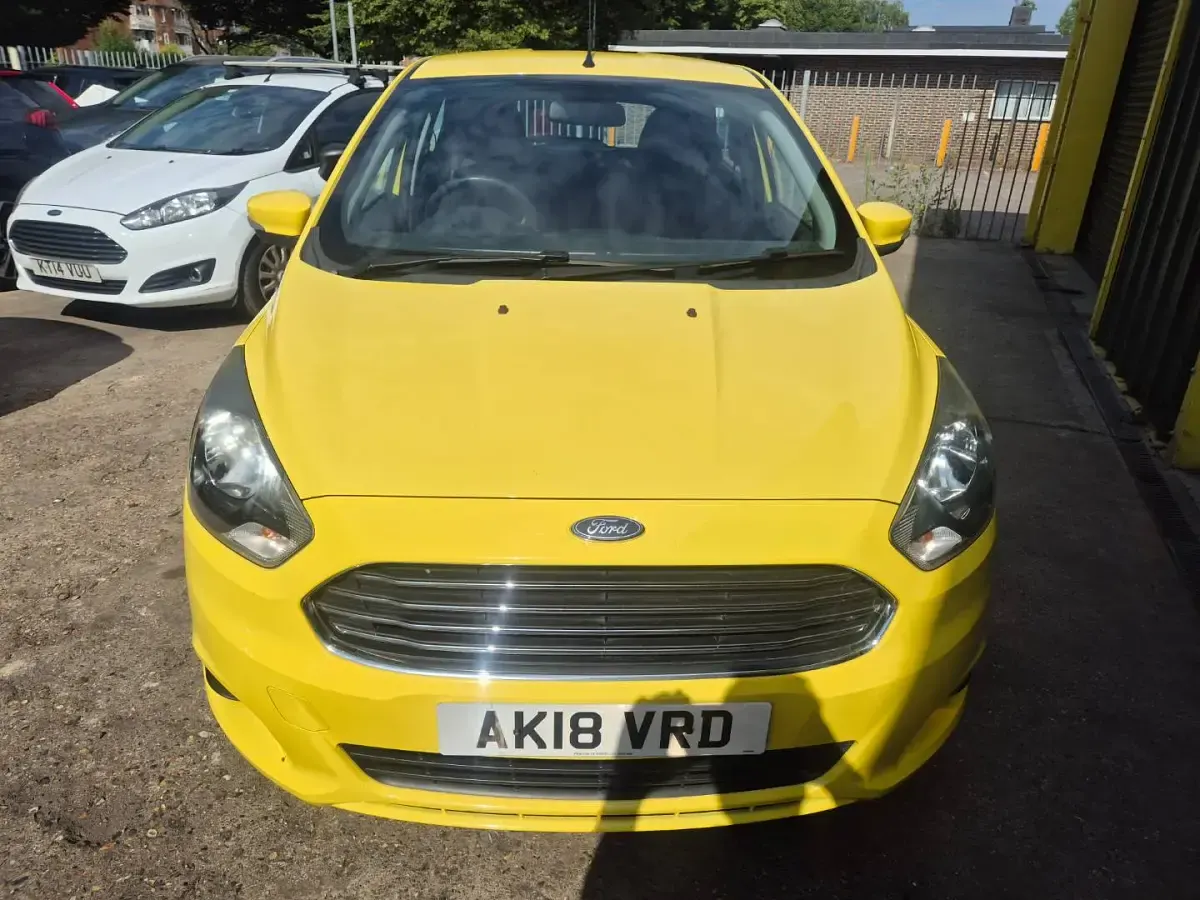 Used Ford Ka Plus Studio 70 HP (51 kW) 2018 Yellow Hatchback