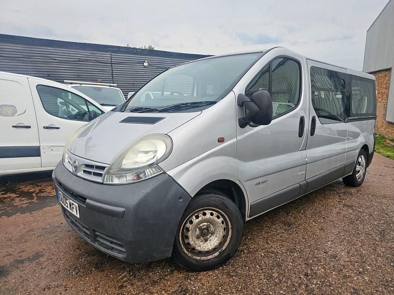 Used Nissan Primastar SE 100 HP (73 kW) 2005 Silver MPV