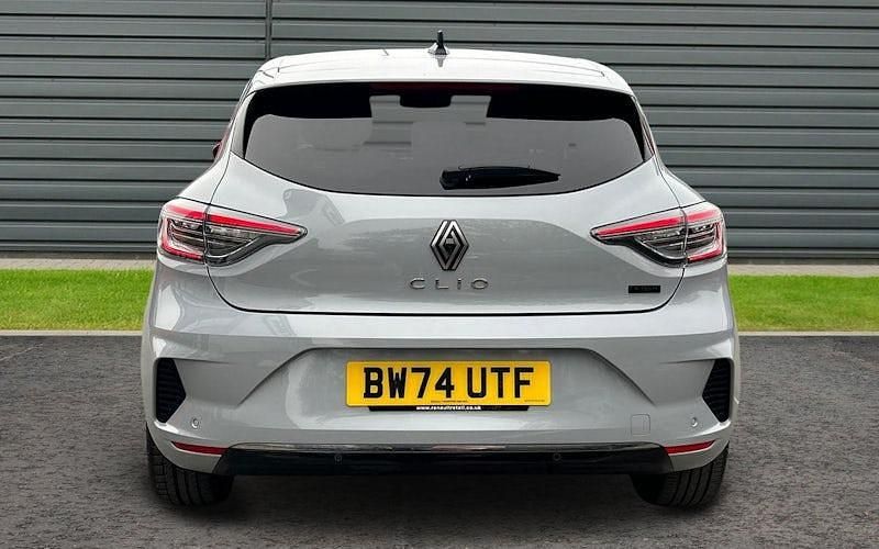Używany Renault Clio V Techno 143 KM (105 kW) 2025 Hatchback