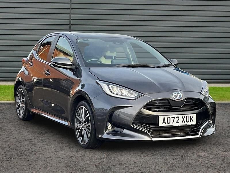 Used Toyota Yaris 116 HP (85 kW) 2022 Decuma grey Hatchback