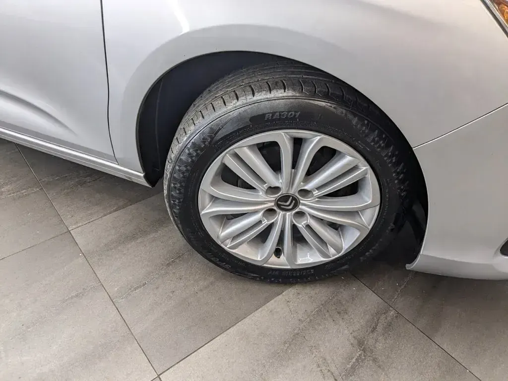 Used Citroën C4 VTR Sport 90 HP (66 kW) 2014 Silver Hatchback