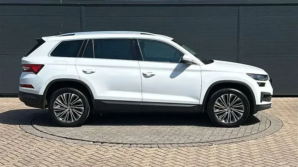 Used Skoda Kodiaq SE L Executive 187 HP (137 kW) 2022 White SUV