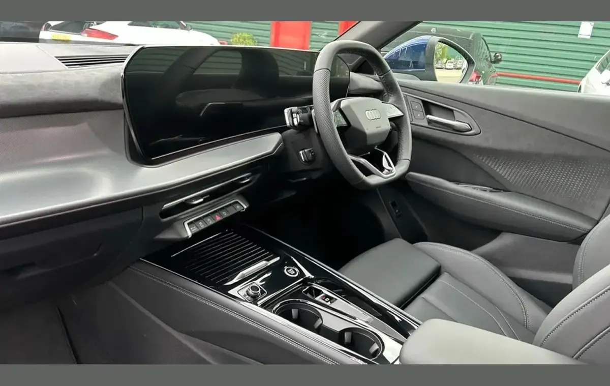 Used Audi Q3 S-Line 150 HP (110 kW) 2026 Blue SUV