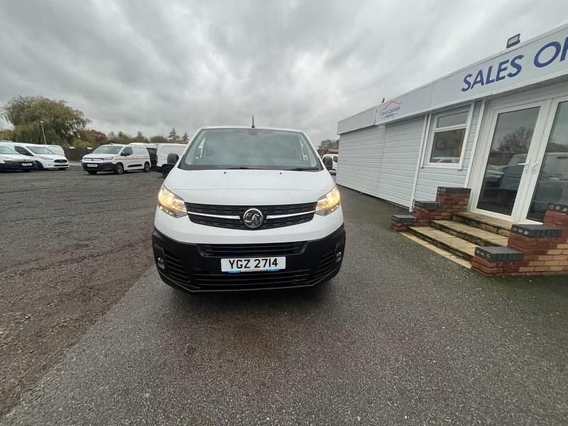 Used Vauxhall Vivaro S 2022 White MPV