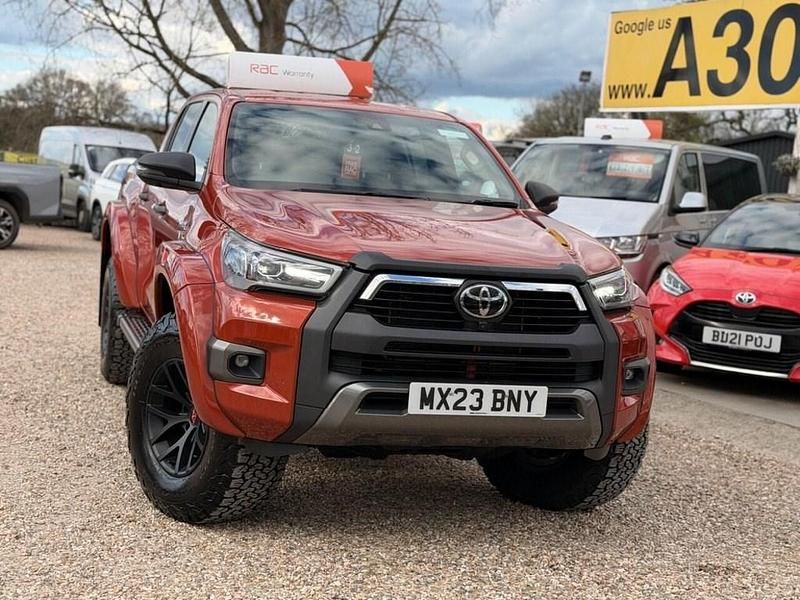 Used Toyota HiLux 201 HP (147 kW) 2023 Orange Pickup