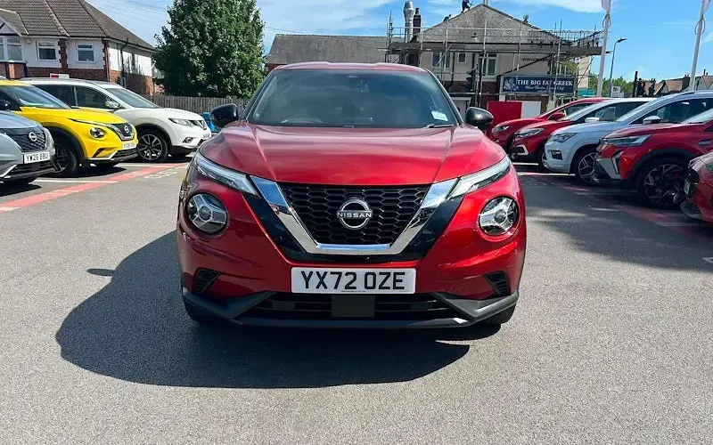Used Nissan Juke N-Connecta 114 HP (83 kW) 2025 Red SUV