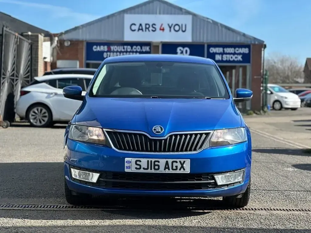 Usado Skoda Rapid SE 110 HP (80 kW) 2016 Azul Citadino