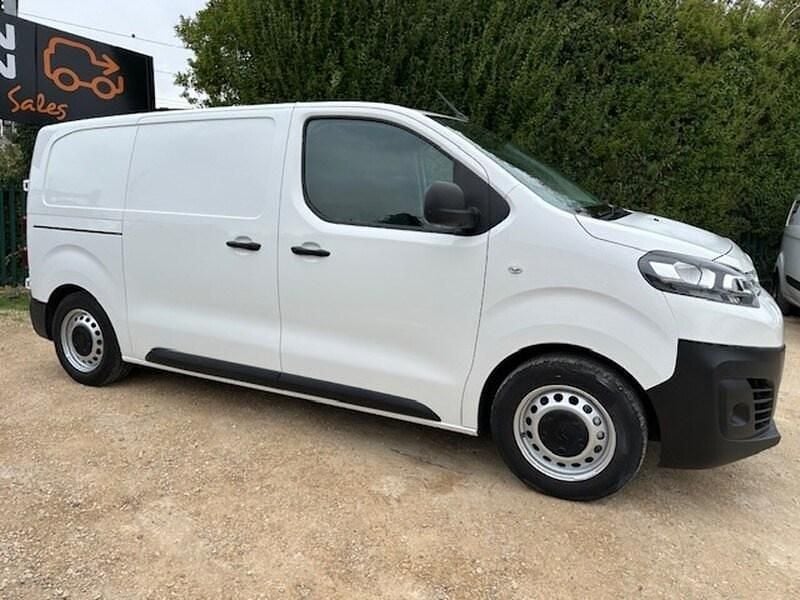 White Used 2022 Citroën Dispatch MPV | £10,250 (Good price) - Image 1/3