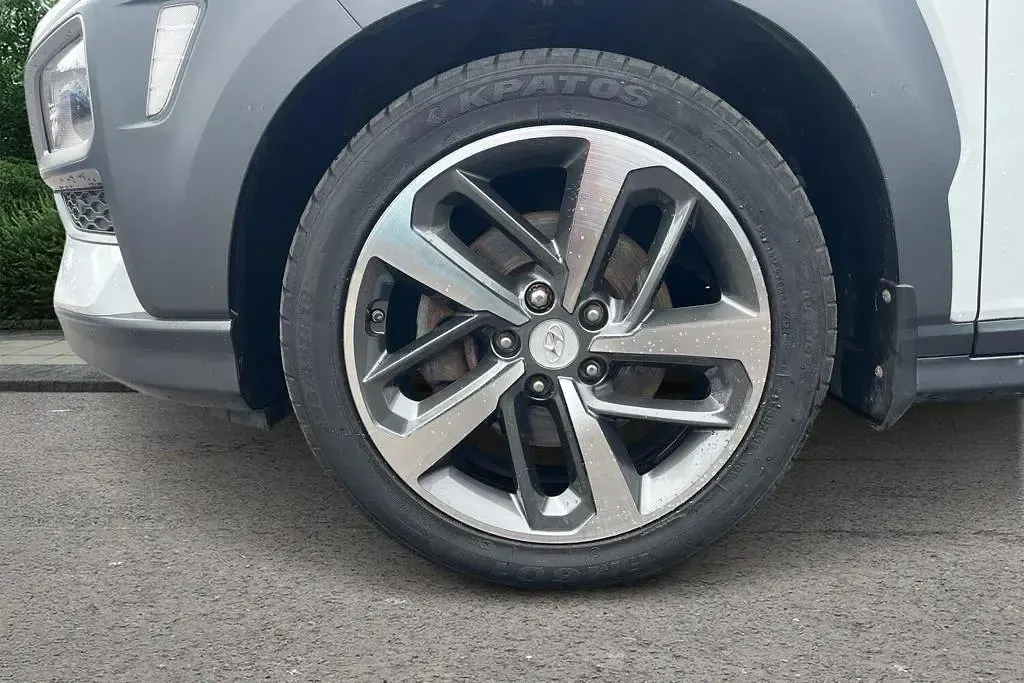 Used Hyundai Kona Premium 177 HP (130 kW) 2018 White SUV