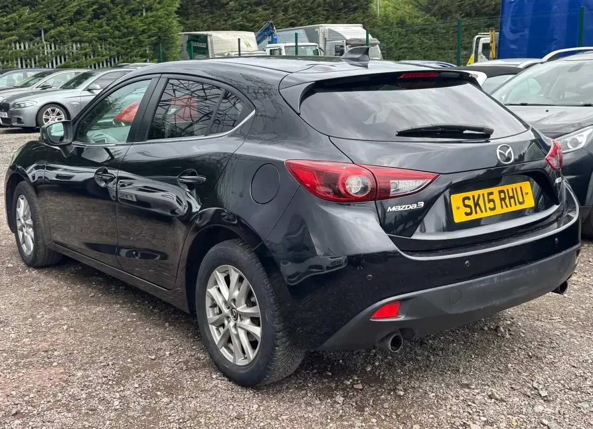 Used Mazda 3 165 HP (121 kW) 2015 Black Hatchback
