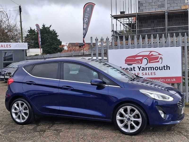 Used Ford Fiesta Titanium 125 HP (91 kW) 2018 Blue Hatchback