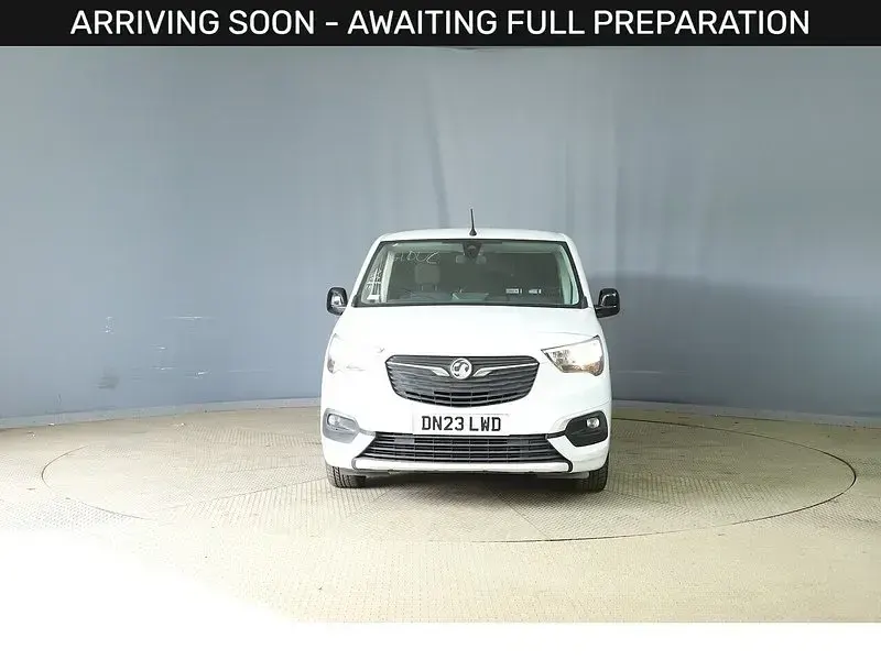 Used Vauxhall Combo 100 HP (73 kW) 2023 White MPV