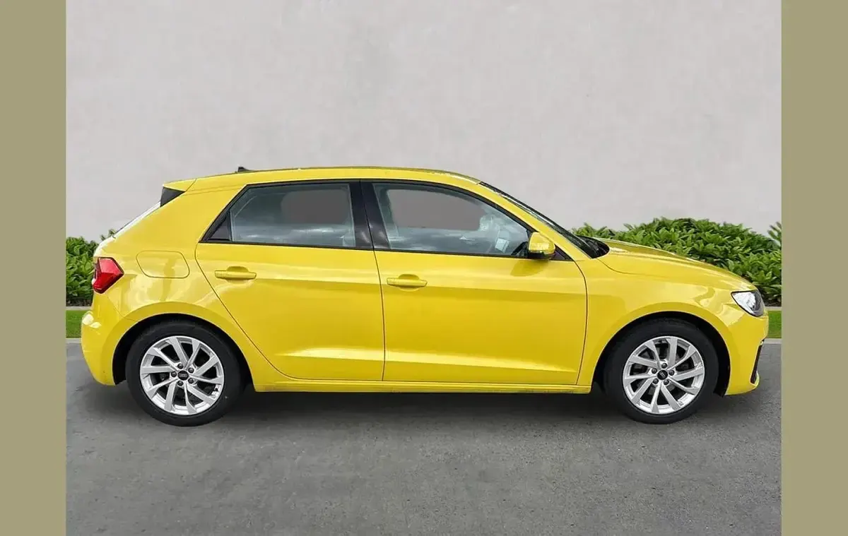 Used Audi A1 Sport 108 HP (79 kW) 2022 Yellow SUV