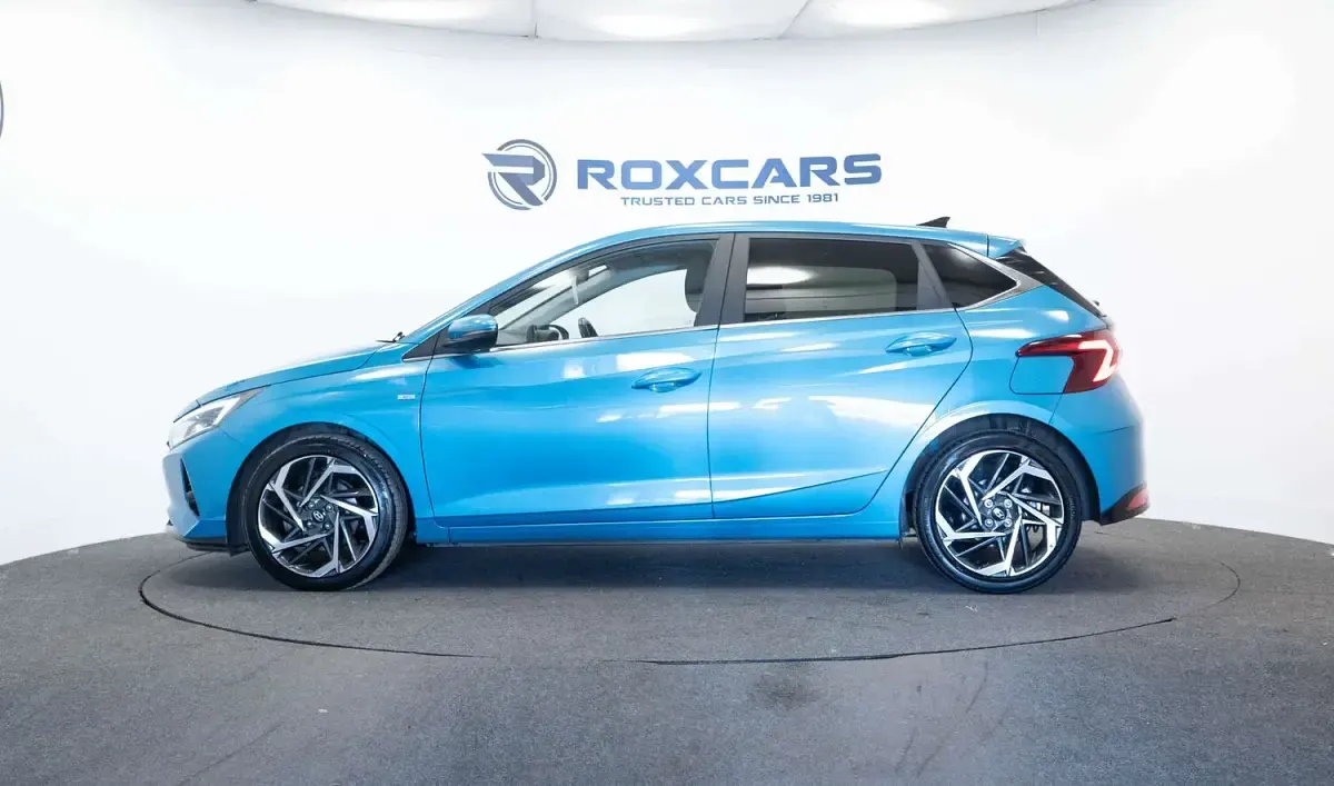 Used Hyundai i20 Premium 100 HP (73 kW) 2023 Turquoise Hatchback