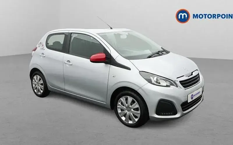 Used Peugeot 108 Active 72 HP (52 kW) 2022 Hatchback