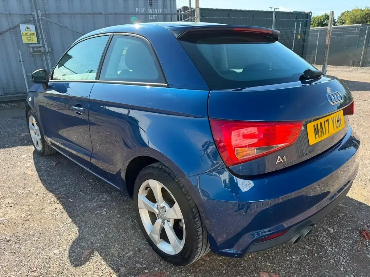 Used Audi A1 Sport 123 HP (90 kW) 2017 Blue Hatchback