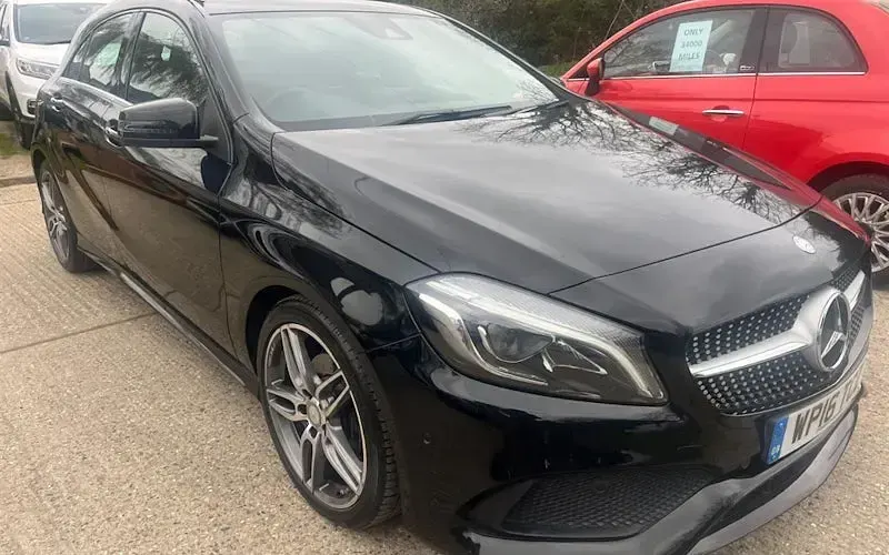 Usado Mercedes A180 AMG Line Premium 122 HP (89 kW) 2018 Citadino