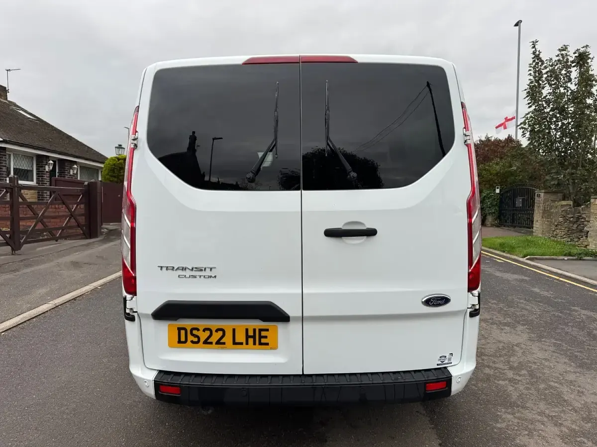 Used Ford Transit Custom Trend 2022 White Estate