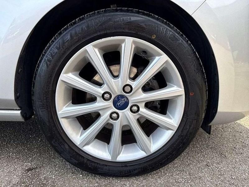 Used Ford Fiesta Titanium 123 HP (90 kW) 2018 Silver Hatchback