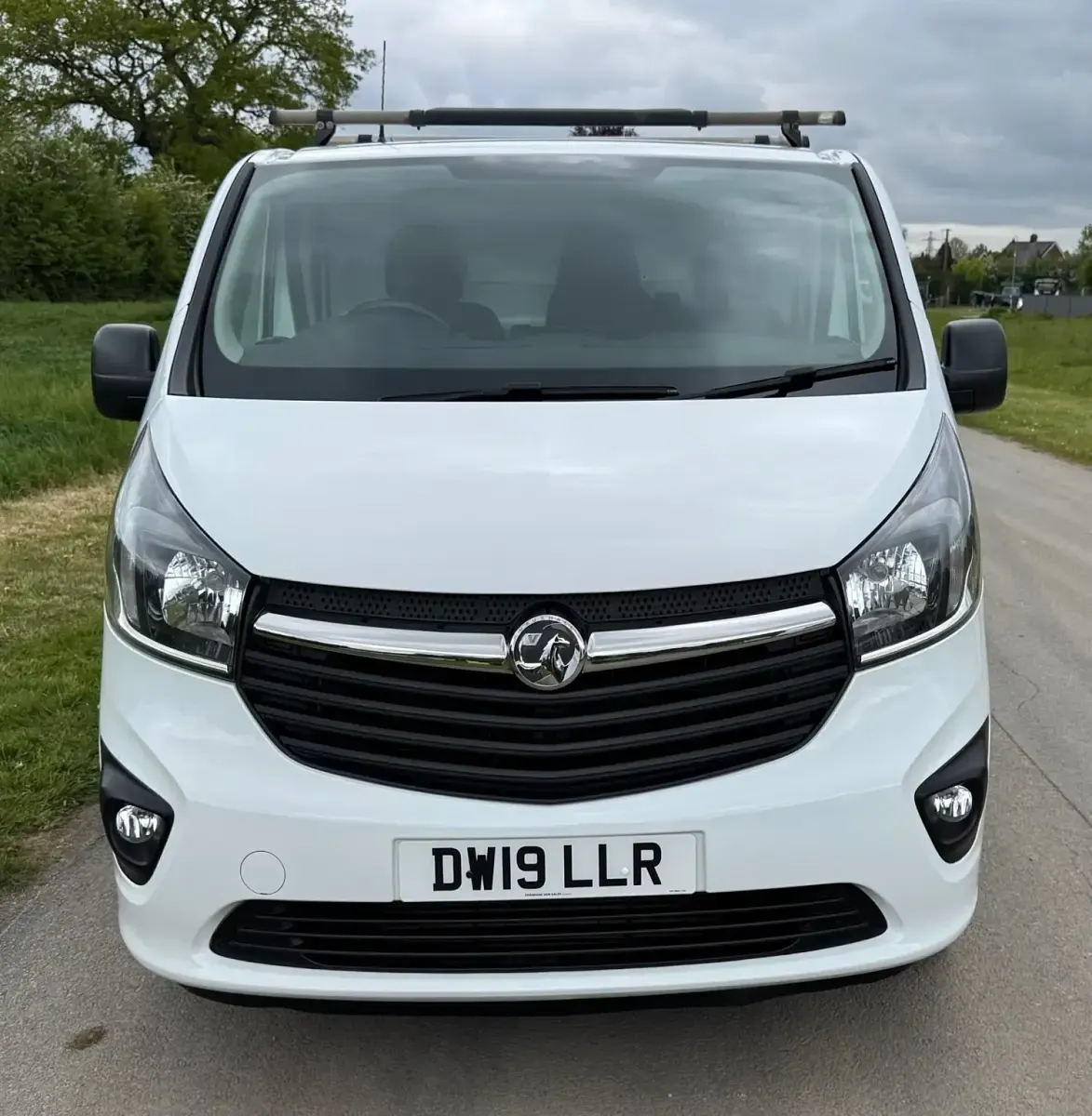 Gebraucht Vauxhall Vivaro Sportive 125 PS (91 kW) 2019 Weiß Van / Kleinbus