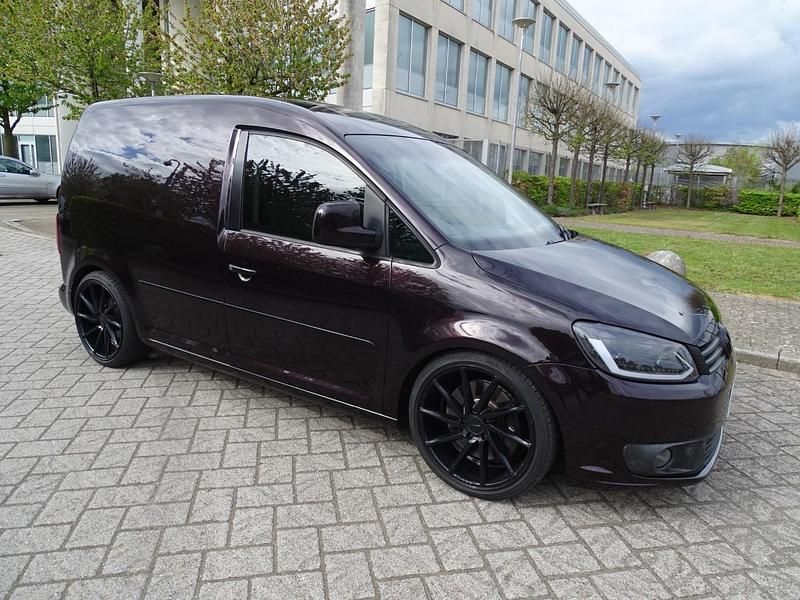 Usado VW Caddy Highline 140 HP (102 kW) 2014 Roxo Monovolume