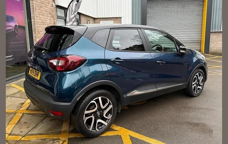 Used Renault Captur Iconic 115 HP (84 kW) 2019 Metallic blue  SUV