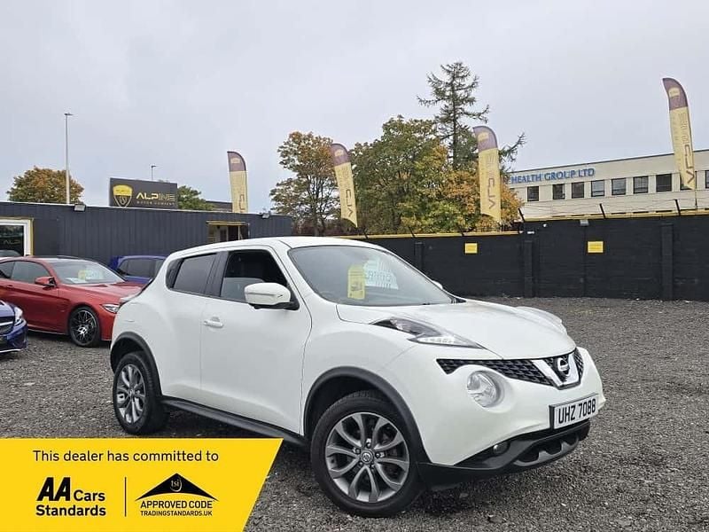 White Used 2016 Nissan Juke Tekna SUV | £9,495 (Fair price) - Image 1/4