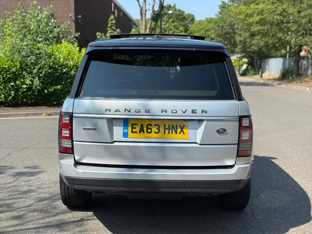 Used Land Rover Range Rover Vogue 306 HP (225 kW) 2013 Silver SUV