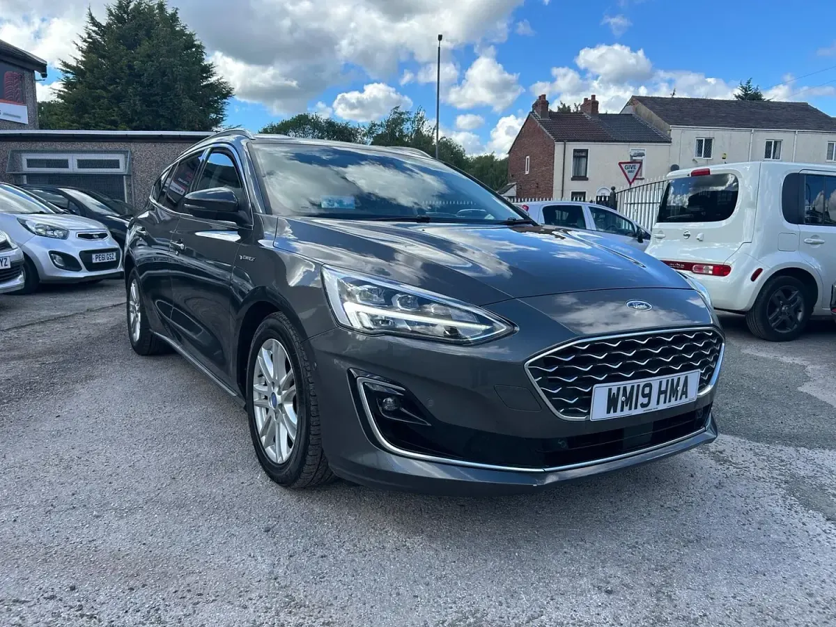 Used Ford Focus Vignale 120 HP (88 kW) 2019 Grey Estate