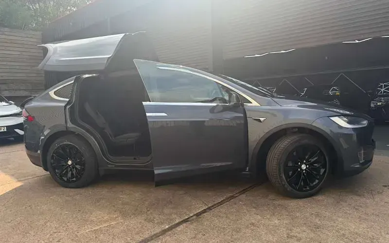 Used Tesla Model X Standard Range 448 kW (610 HP) 2018 SUV