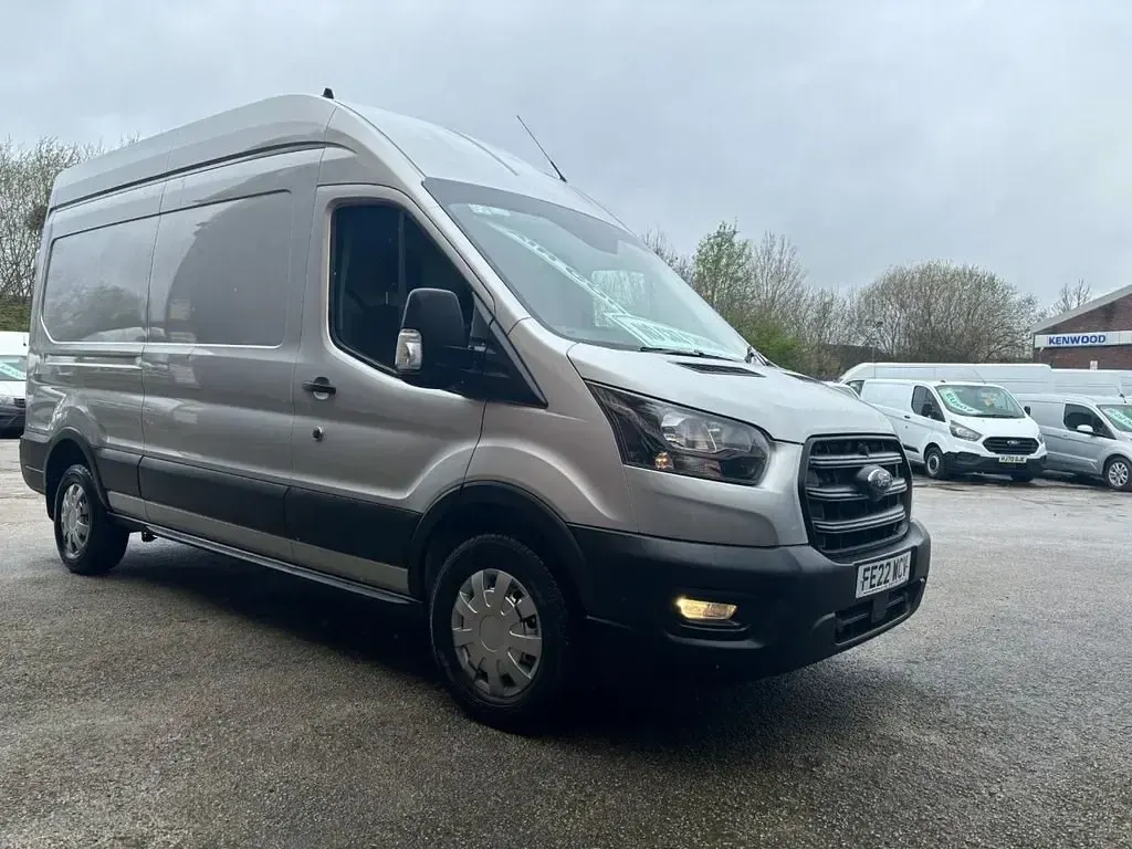 Używany Ford Transit 130 KM (95 kW) 2022 Srebrny Van