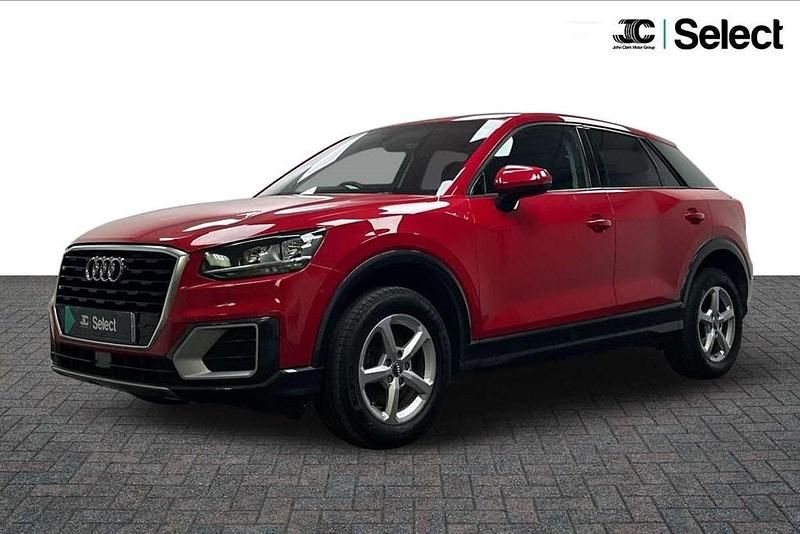 Usado Audi Q2 116 HP (85 kW) 2018 Vermelho SUV