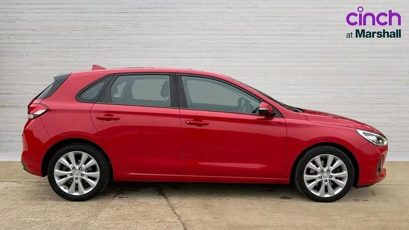 Used Hyundai i30 SE 140 HP (102 kW) 2017 Red