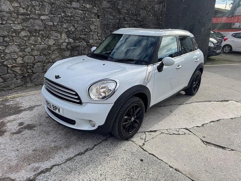 Used Mini Cooper 2011 White Hatchback