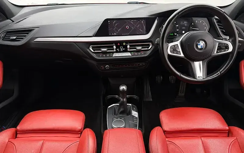 Used BMW 118 M Sport 140 HP (102 kW) 2020 Red Hatchback