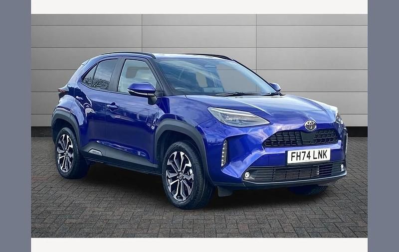 Used Toyota Yaris Cross Design 116 HP (85 kW) 2025 Blue SUV