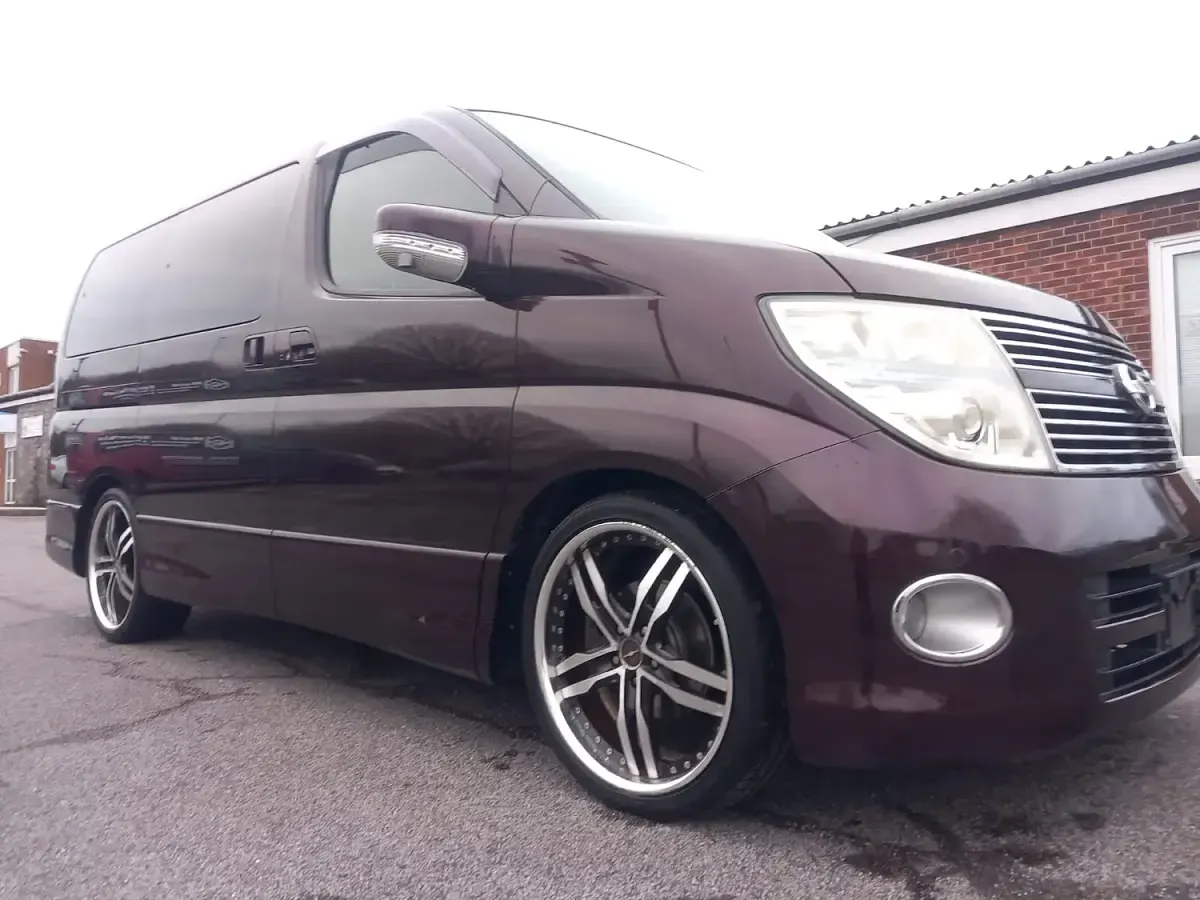 Used Nissan Elgrand 2008 Mauve/purple MPV